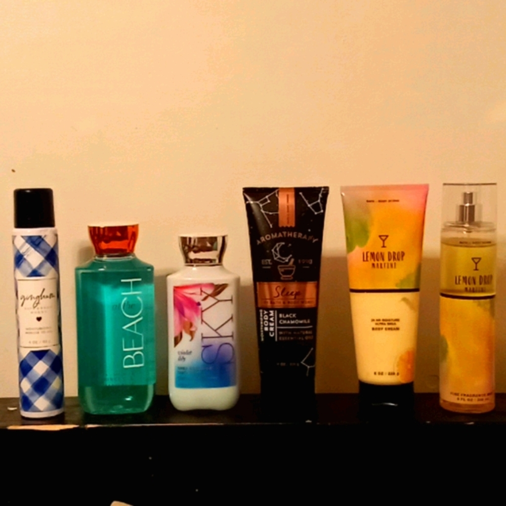 Assorted bath&bodyworks items :)